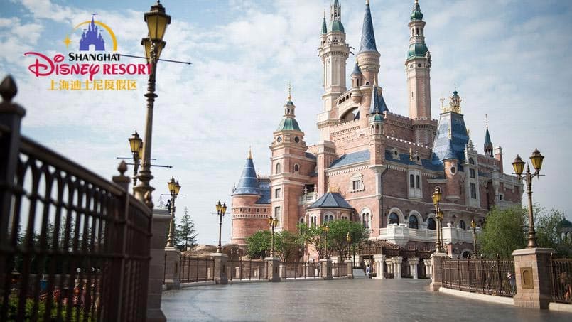 Shanghai Welcomes Chinas First Disney Park