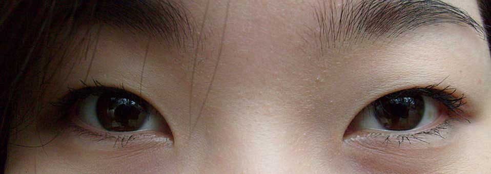 Why do Chinese people have almond-shaped eyes?