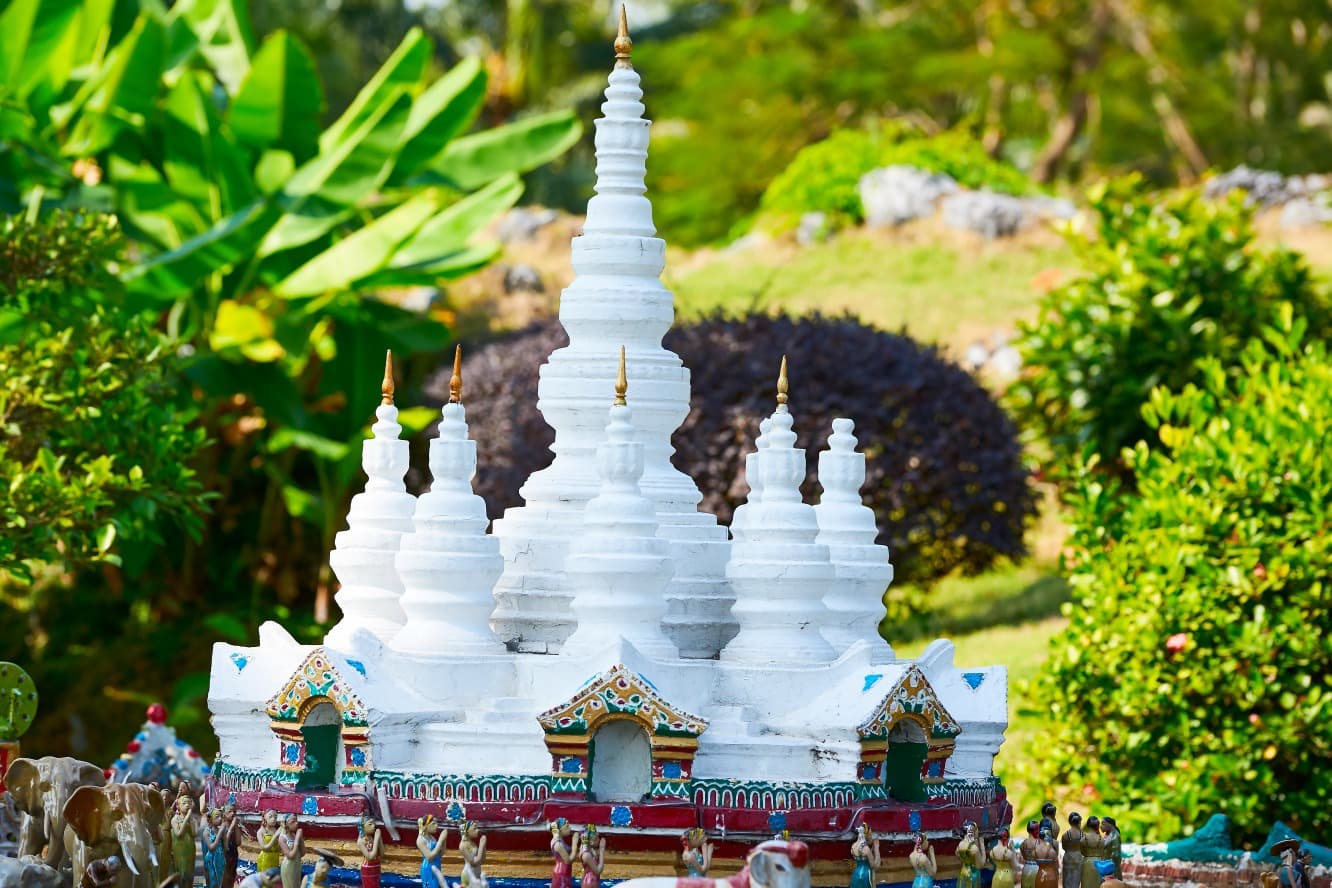 manfeilong pagoda jinghong city