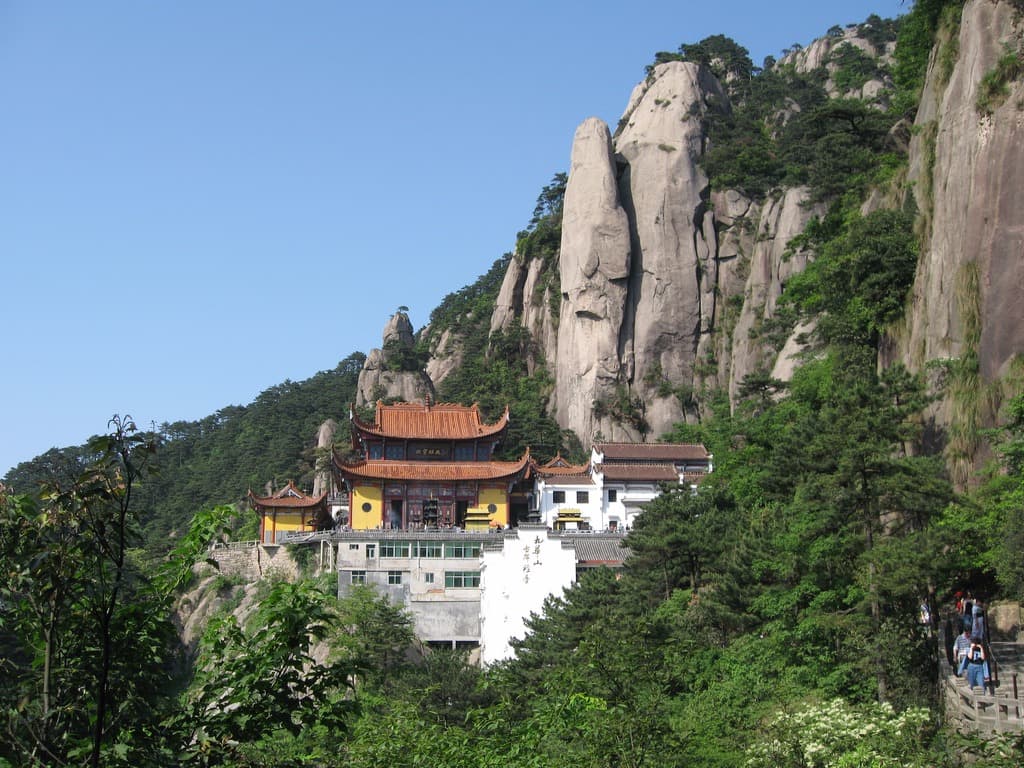 Jiuhua Mountains (Jiuhuashan)